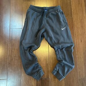 Nike Women's Grey and Black Joggers-tracksuits
